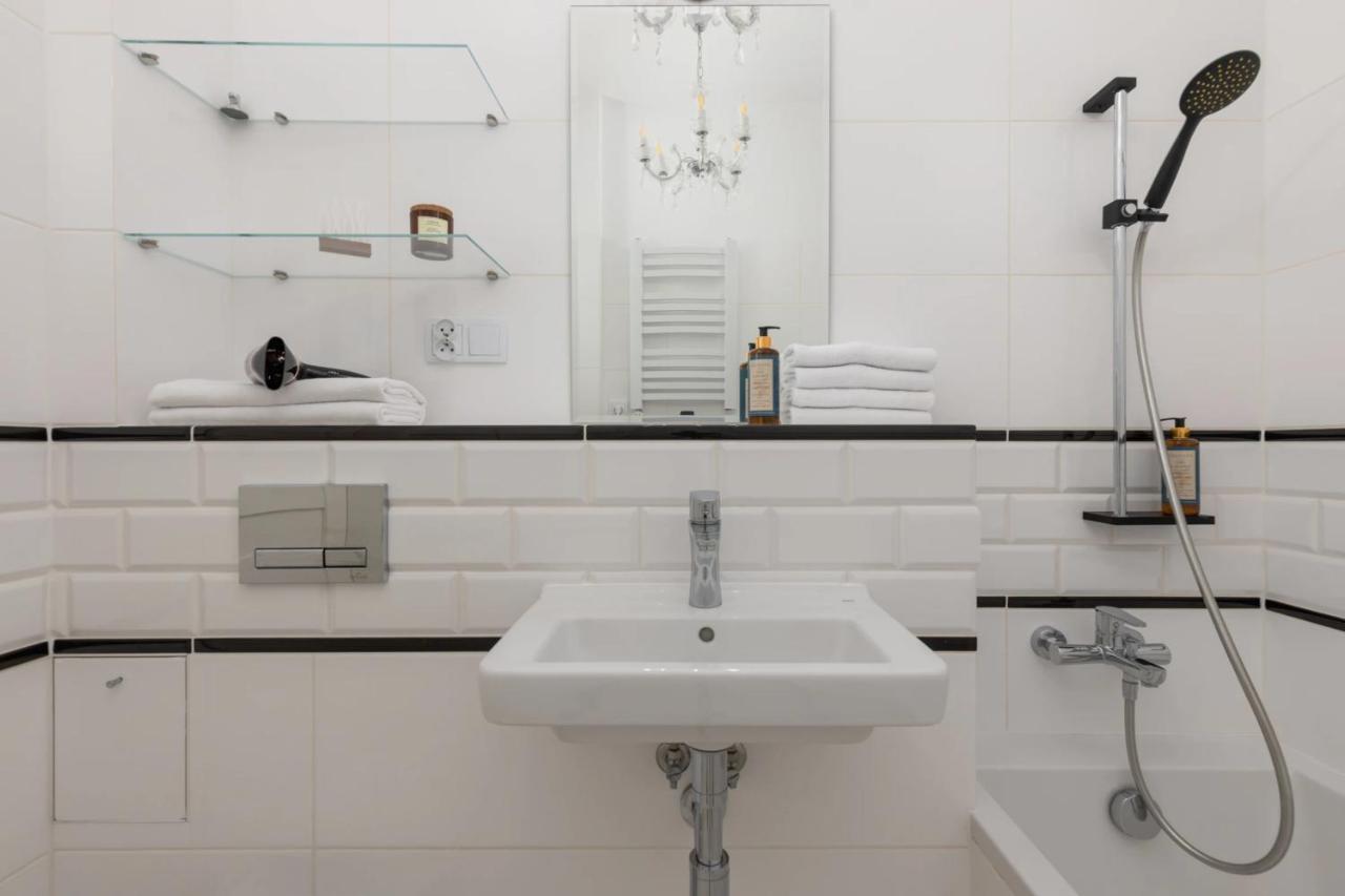 Przestronny Apartament Z Widokiem Na Miasto W Warszawie วอร์ซอ ภายนอก รูปภาพ